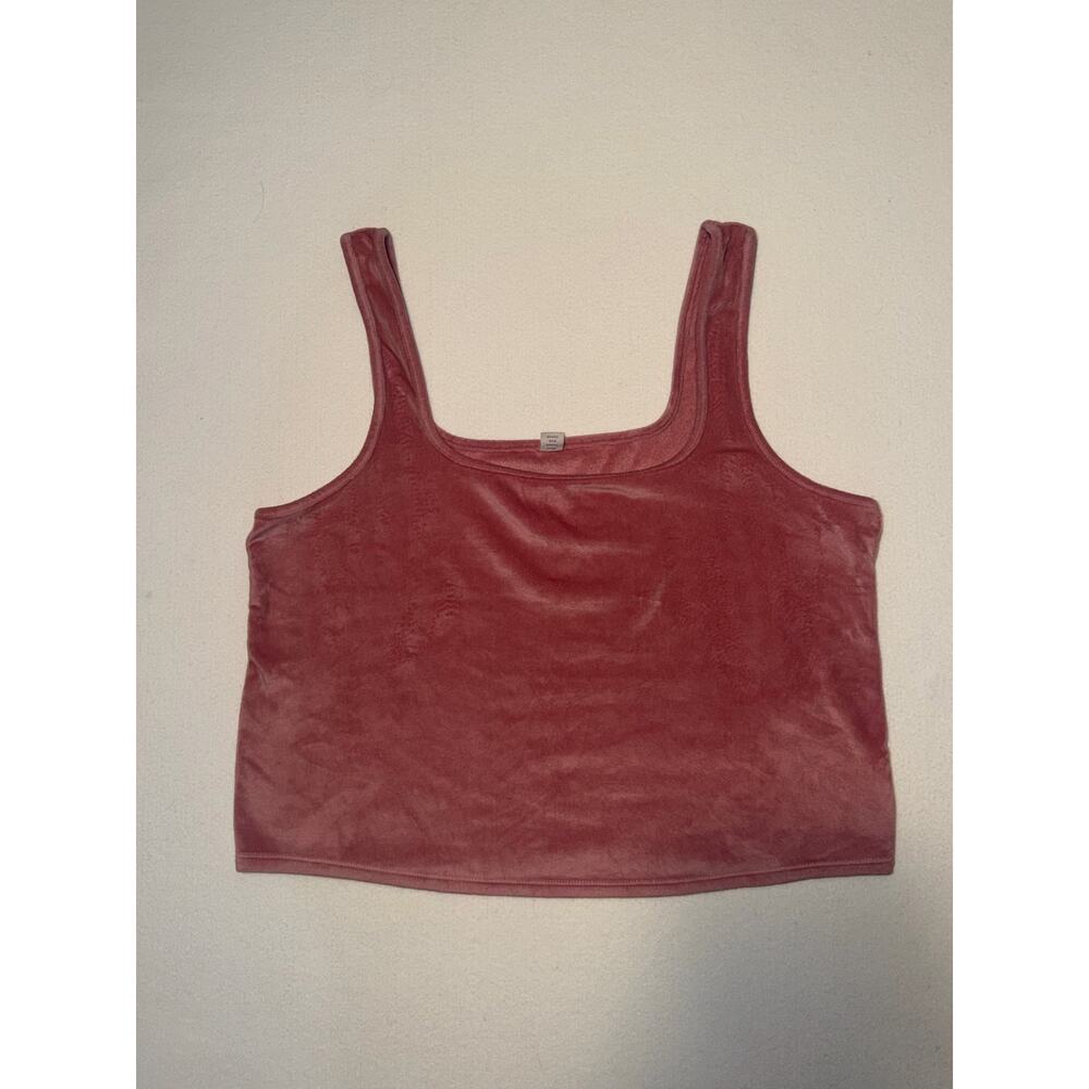 Old navy women’s pink velvet chopped tank top
